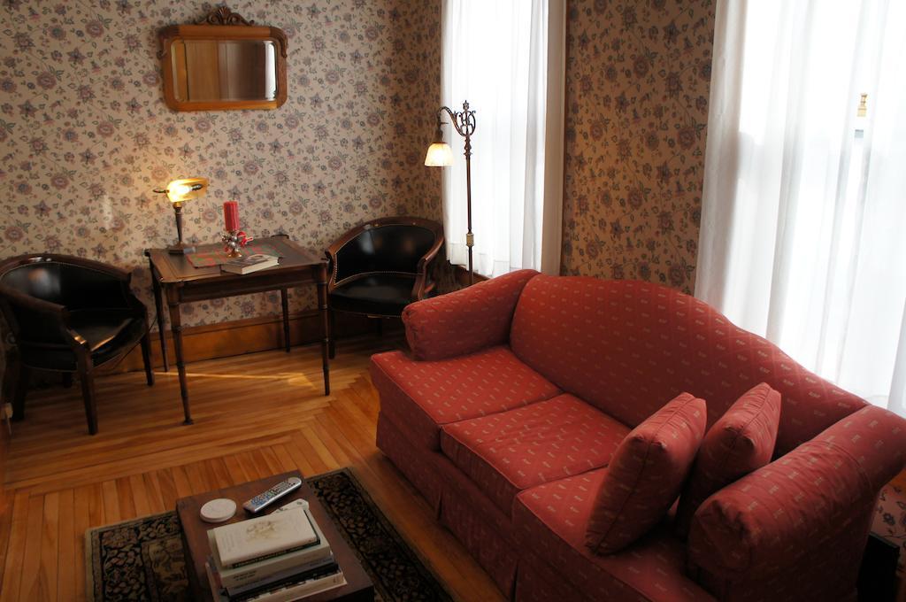 Maplecroft Bed & Breakfast Барр Екстер'єр фото